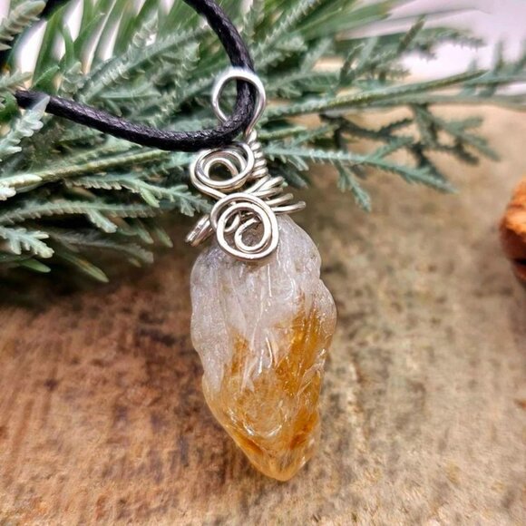 Nature Yellow Citrine Tooth Wire Wrapped Pendant Necklace - Picture 7 of 10